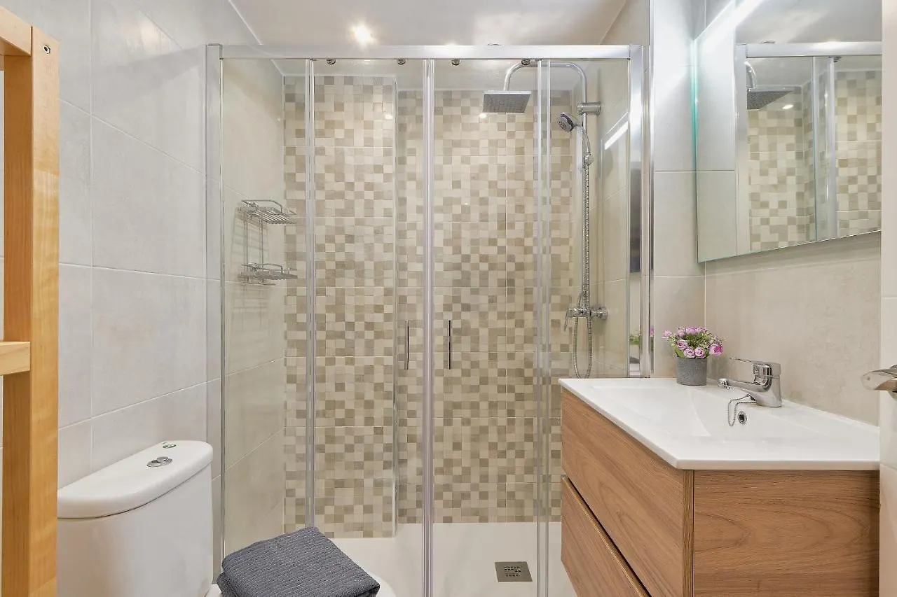 H&T Dream Stays - Victoria Malaga Center 0*,  España